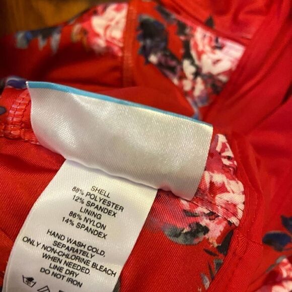 NEW ModCloth Red Floral Lauren One Piece Swimsuit - Picture 5 of 6